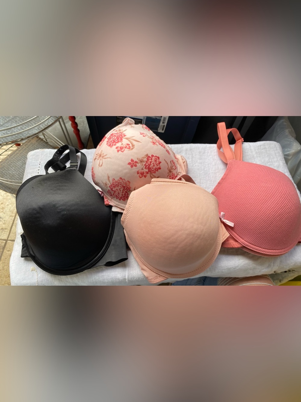 Adrienne Vittadini Black, Peach, Coral & Cream Floral Bras - 4-Pack